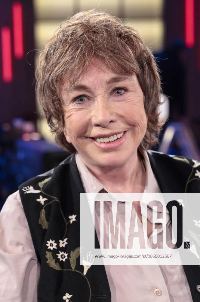 Elfie Donnelly during the taping of the WDR talk show Kölner Treff at WDR Studio BS 3 in Cologne, October 8, 2026 Foto:xR.xSchmiegeltx xFuturexImagex koelner_treff0810_6011