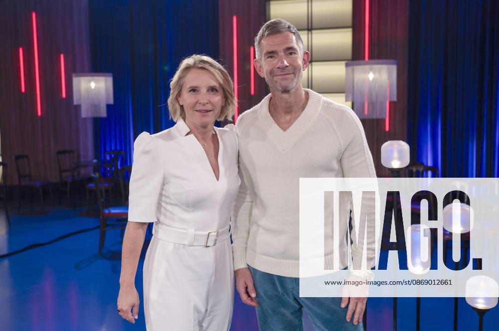 Susan Link and Micky Beisenherz during the taping of the WDR talk show Kölner Treff at WDR Studio BS 3 in Cologne, October 8, 2026 Foto:xR.xSchmiegeltx xFuturexImagex koelner_treff0810_6040