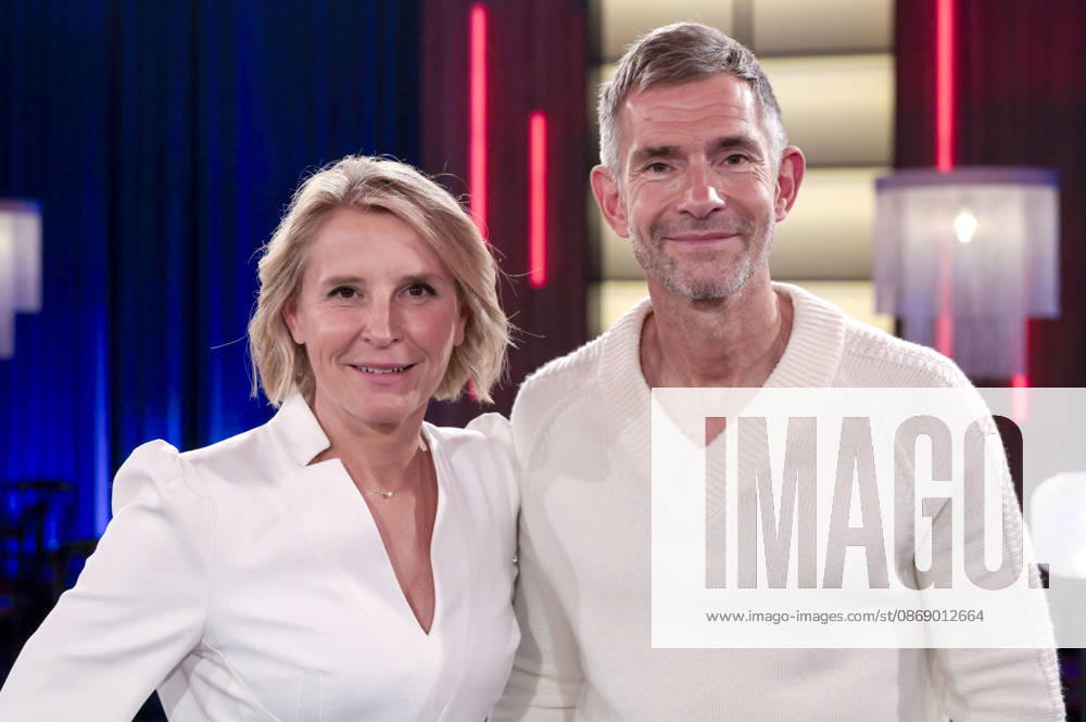 Susan Link and Micky Beisenherz during the taping of the WDR talk show Kölner Treff at WDR Studio BS 3 in Cologne, October 8, 2026 Foto:xR.xSchmiegeltx xFuturexImagex koelner_treff0810_6042