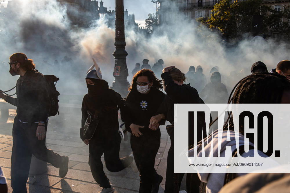 High School And University Student Protest - Paris High school students struggle to breathe amid tear gas during a protest at Place de la Bastille in Paris, France on October 8, 2026. Photo by Fabrice Sapte ABACAPRESS.COM Paris France