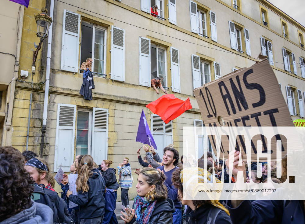 Lorraine, Metz: On Thursday, as in the rest of France, several hundred students protested in downtown Metz for better conditions in schools. bub