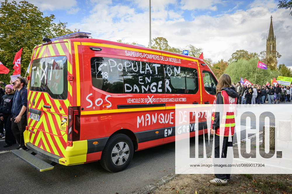 Lorraine, Metz: On Thursday, as in the rest of France, several hundred students protested in downtown Metz for better conditions in schools. bub