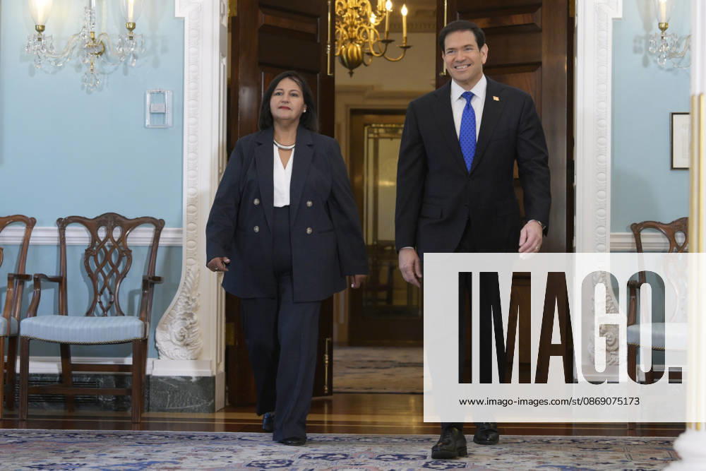 Photograph of the U.S. Secretary of State Marco Rubio and the leather of a Venezuelan opposition bloc, Dinorah Figuera, during a meeting in the Treaty Room at the State Department in Washington, D.C., USA, 09 October 2026. Rubio stated that the dialogue between an opposition bloc led by Dinorah Figuera and the Chavistas to move toward a democratic transition in Venezuela has the full support of the Donald Trump administration. The opposition s dialogue with Chavismo has the full support of the U.S. !ACHTUNG: NUR REDAKTIONELLE NUTZUNG!