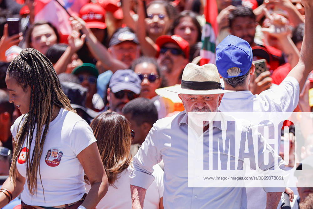 BRASiLIA, DF - 09.10.2026: ATO DE LULA EM BRASiLIA - President Lula resumes campaign events after the first round of elections, in Ceilândia (DF). x3027388x JoaoxPedroxCarvalho