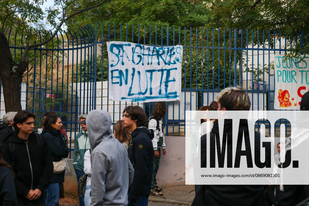 High school blockades by students here at LycÃ e St Charles in Marseille. - 09 11 2026 - France Bouches-du-Rhone Marseille - SylvainxRostaingx Pictorium LePictorium_0342763