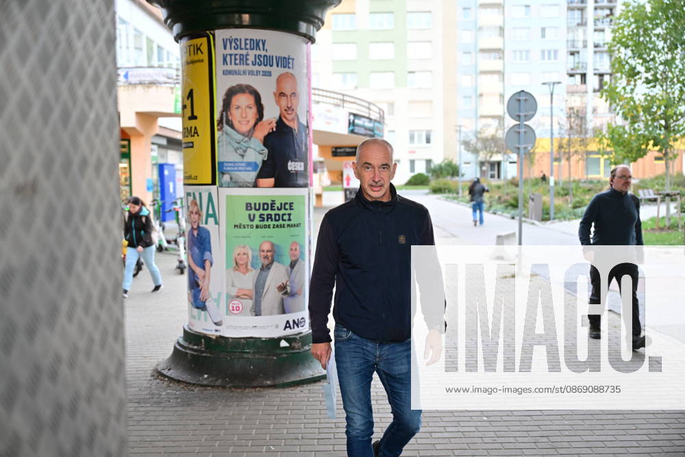 The two-day elections to municipal assemblies started in the Czech Republic together with the first round of the elections to one-third of the Senate, on October 9, 2026. On the photo: Martin Kuba, chairman of the Nase Cesko movement, cast his vote in the municipal elections in Ceske Budejovice in his electoral district in the Vltava housing estate. (CTKxPhoto VaclavxPancer) CTKPhotoP2026100907777 CTKPhotoP2026100907777