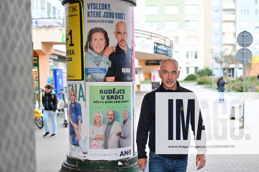 The two-day elections to municipal assemblies started in the Czech Republic together with the first round of the elections to one-third of the Senate, on October 9, 2026. On the photo: Martin Kuba, chairman of the Nase Cesko movement, cast his vote in the municipal elections in Ceske Budejovice in his electoral district in the Vltava housing estate. (CTKxPhoto VaclavxPancer) CTKPhotoP2026100907824 CTKPhotoP2026100907824