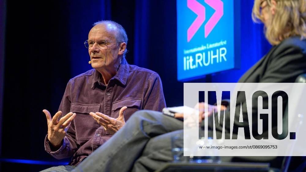 Essen: Jura s Last Winter with actors Edgar Selge and Claudia Dichter at Lit Ruhr ** FOR ** **Edgar Selge and Claudia Dichter on Friday, October 9, 2026, at Zeche Zollverein in Essen-Katernberg, Germany, North Rhine-Westphalia (NRW), Essen. Copyright UwexErnst