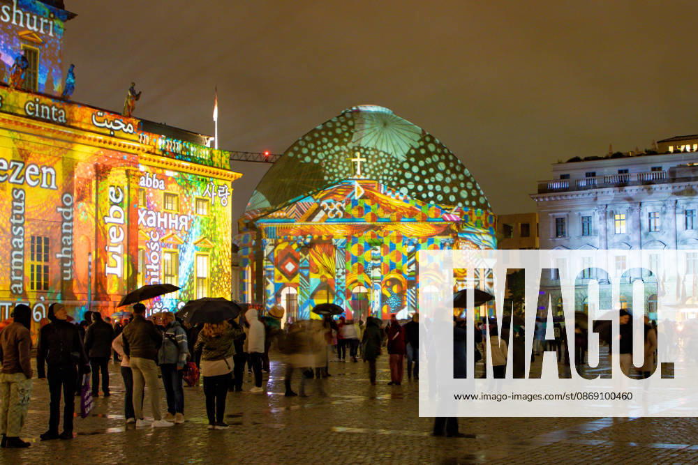 Festival of Lights 2026 Festival of Lights ** ** ** Festival of Lights 2026 at Bebelplatz with the School of Law, the State Opera, the Hotel de Rome, and St. Hedwig’s Cathedral Berlin Berlin Germany H0A7427