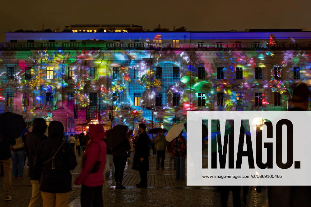 Festival of Lights 2026 Festival of Lights ** ** ** Festival of Lights 2026 at Bebelplatz with the School of Law, the State Opera, the Hotel de Rome, and St. Hedwig’s Cathedral Berlin Berlin Germany H0A7461