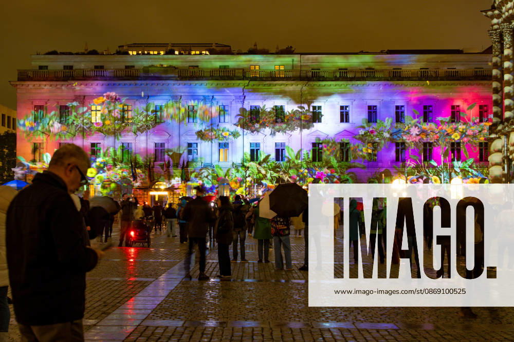 Festival of Lights 2026 Festival of Lights ** ** ** Festival of Lights 2026 at Bebelplatz with the School of Law, the State Opera, the Hotel de Rome, and St. Hedwig’s Cathedral Berlin Berlin Germany H0A7472