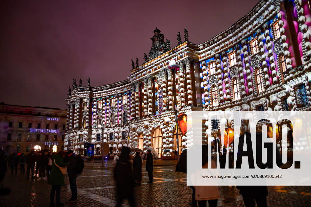 Festival of Lights 2026 Festival of Lights ** ** ** Festival of Lights 2026 at Bebelplatz with the Faculty of Law, the State Opera, the Hotel de Rome, and St. Hedwig’s Cathedral Berlin Berlin Germany JK16860