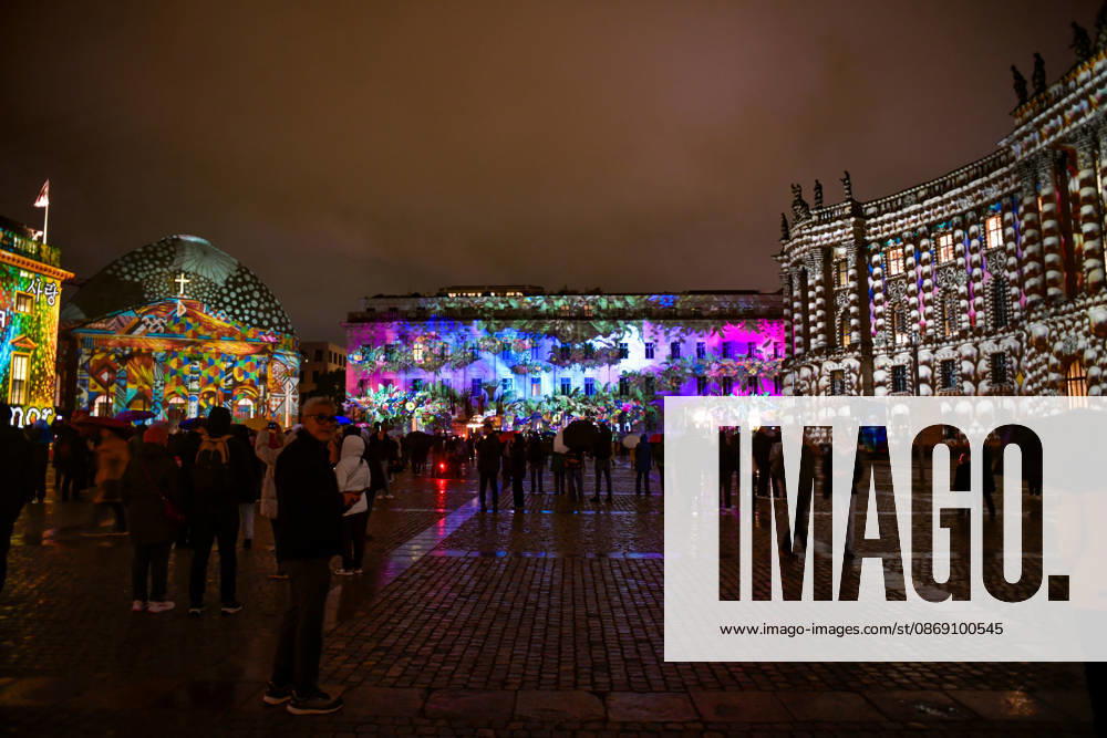 Festival of Lights 2026 Festival of Lights ** ** ** Festival of Lights 2026 at Bebelplatz with the Faculty of Law, the State Opera, the Hotel de Rome, and St. Hedwig’s Cathedral Berlin Berlin Germany JK16879