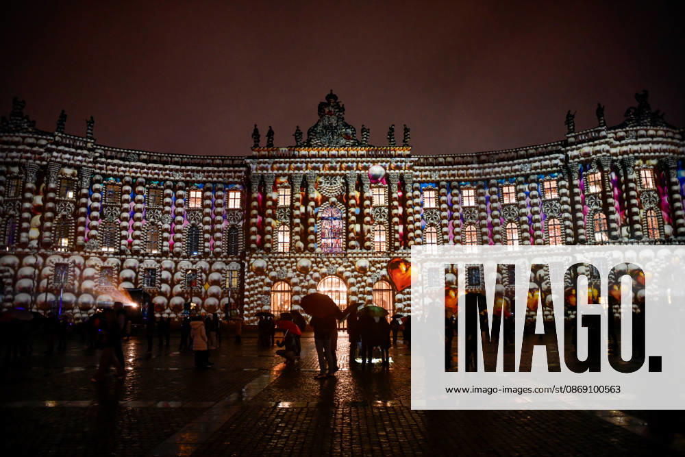 Festival of Lights 2026 Festival of Lights ** ** ** Festival of Lights 2026 at Bebelplatz with the Faculty of Law, the State Opera, the Hotel de Rome, and St. Hedwig’s Cathedral Berlin Berlin Germany JK16888