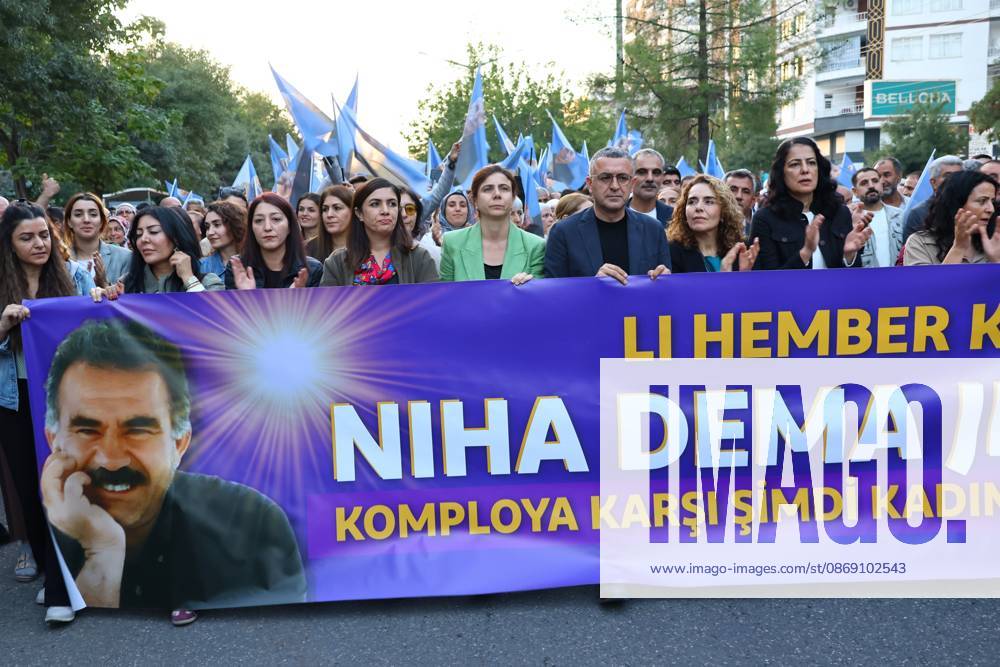 The anniversary of PKK leader Abdullah Ocalan s expulsion from Syria was protested in Diyarbakir, Turkey - 09 Oct 2026 Protesters are seen carrying a banner featuring a photograph of PKK leader Abdullah Ocalan during the protest. A protest was held in the city of Diyarbakir in Turkey, by the Peoples Equality and Democracy Party (DEM Party) and various Kurdish organizations and parties to mark the anniversary of PKK leader Abdullah Ocalan’s expulsion from Syria on October 9, 1998. Ocalan, the leader of the armed Kurdish organization the Kurdistan Workers Party (PKK), was captured in Kenya, taken to Turkey, and arrested after being expelled from Syria. Imprisoned for 27 years, Ocalan has been conducting peace talks with the Turkish state fo