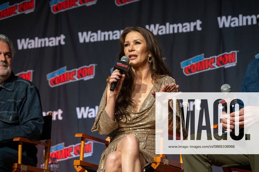 New York Comic Con , New York, USA - 09 Oct Catherine Zeta-Jones speaks at AMC+ Spotlight: Kill Jackie during New York Comic Con 2026 at Jacob Javits Center on October 09, 2026 in New York City. New York United States