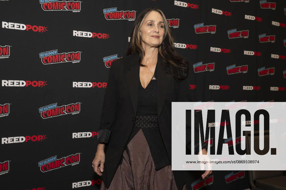 CARRIE ANNE MOSS attends the press room for YAGA on AMC Plus during New York Comic Con at Jacob Javits Convention Center in New York. 9 October 2026 New York USA - ZUMAa265 20261009_zep_a265_001