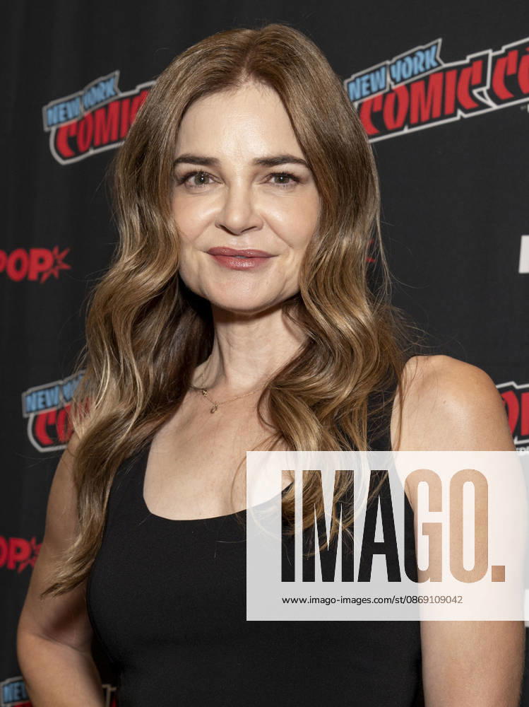 BETSY BRANDT attends the press room for Anne RiceÃ¢â‚¬â ¢s Mayfair Witches on AMC Plus during New York Comic Con at Jacob Javits Convention Center in New York. 9 October 2026 New York USA - ZUMAa265 20261009_zep_a265_038