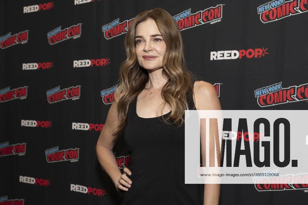BETSY BRANDT attends the press room for Anne RiceÃ¢â‚¬â ¢s Mayfair Witches on AMC Plus during New York Comic Con at Jacob Javits Convention Center in New York. 9 October 2026 New York USA - ZUMAa265 20261009_zep_a265_037