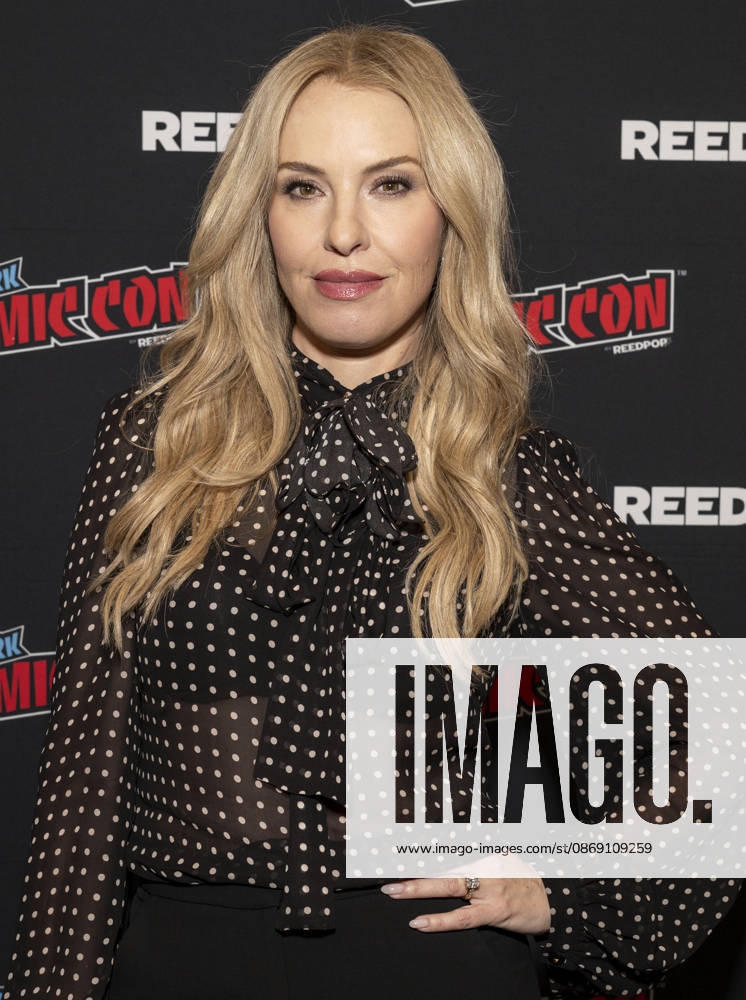 LESLIE GROSSMAN attends the press room for American Horror Story 13 on FX during New York Comic Con at Jacob Javits Convention Center in New York. 9 October 2026 New York USA - ZUMAa265 20261009_zep_a265_089