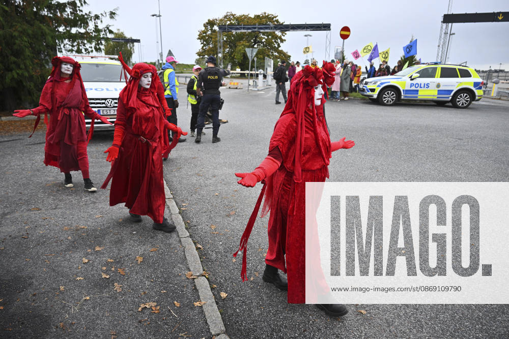 STOCKHOLM, SWEDEN 20261010 Climate activists outside Bromma Airport; some climate activists have gained access and are staging protests at Bromma Airport, including on the runway STOCKHOLM SWEDEN
