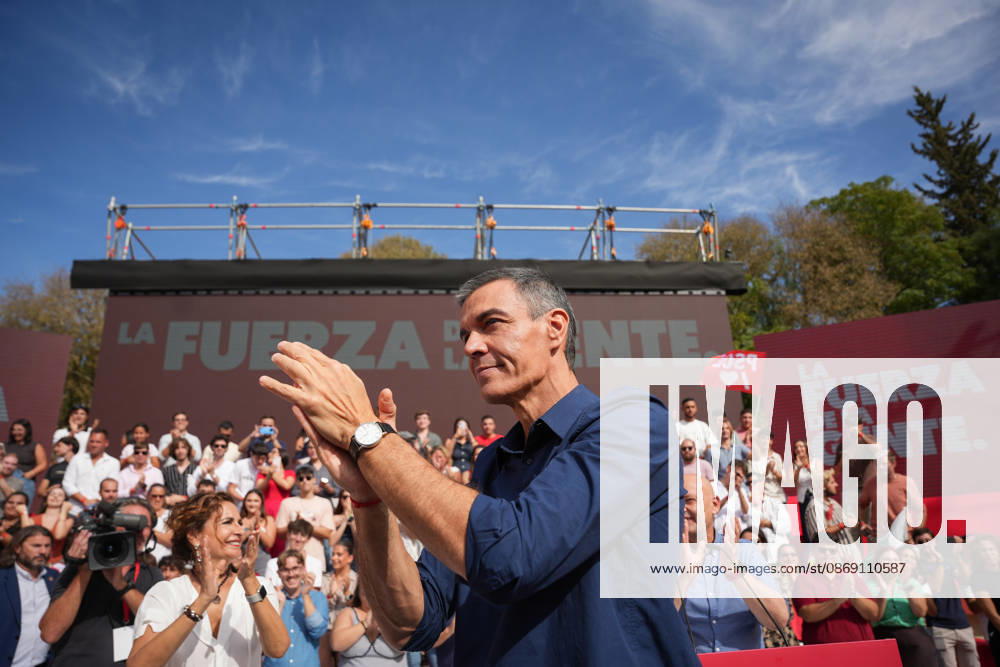 Pedro Sánchez Participates in the First Pre-Campaign Event in Dos Hermanas, Seville Photo of the Secretary-General of the PSOE and President of the Government, Pedro Sánchez, at the first pre-campaign event for the November 29 elections. October 10, 2026, in Dos Hermanas, Seville, Andalusia, Spain The event was also attended by the Secretary-General of the PSOE in Andalusia, María Jesús Montero, and the mayor of Dos Hermanas and Secretary of Organization for the PSOE in Andalusia, Francisco Rodríguez October 10, 2026 María José Ló Dos Hermanas, Seville Dos Hermanas, Seville, Spain