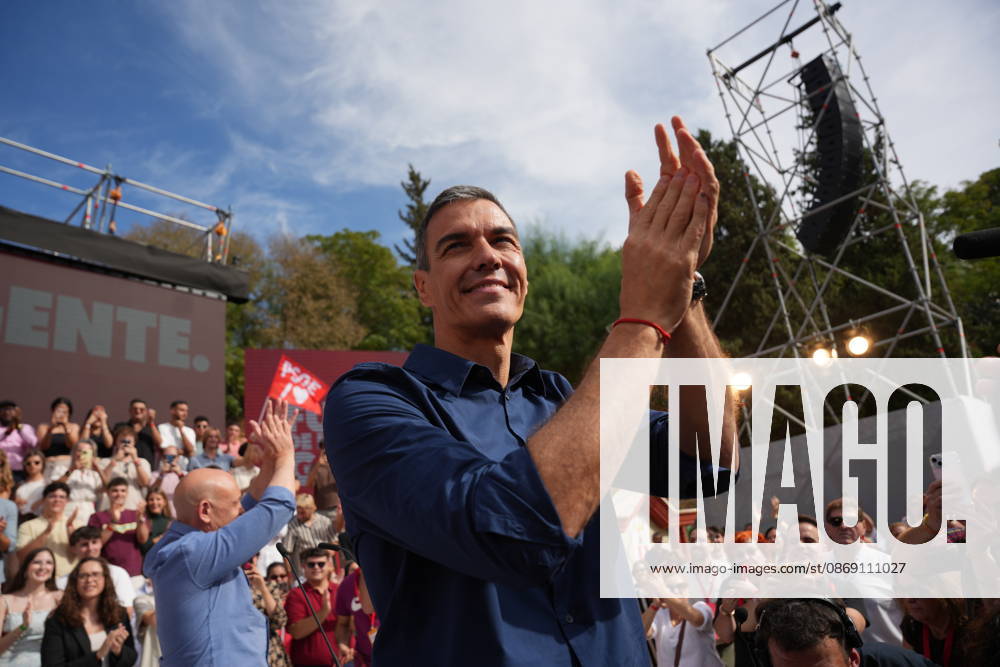 Pedro Sánchez Participates in the First Pre-Campaign Event in Dos Hermanas, Seville Photo of the PSOE Secretary-General and Prime Minister, Pedro Sánchez, at the first pre-campaign event for the November 29 elections. October 10, 2026, in Dos Hermanas, Seville, Andalusia, Spain The event was also attended by the Secretary-General of the PSOE in Andalusia, María Jesús Montero, and the mayor of Dos Hermanas and Secretary of Organization for the PSOE in Andalusia, Francisco Rodríguez October 10, 2026 María José Ló Dos Hermanas, Seville Dos Hermanas, Seville, Spain