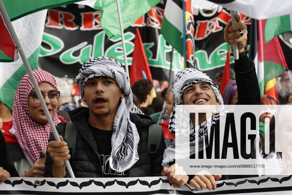 People participate in a protest organized by the Palestinian Students Movement for Palestine in Rome, Italy, 10 October 2026 . ANSA FABIO FRUSTACI Rome ITALY - ZUMAa110 20261010_zaf_a110_020