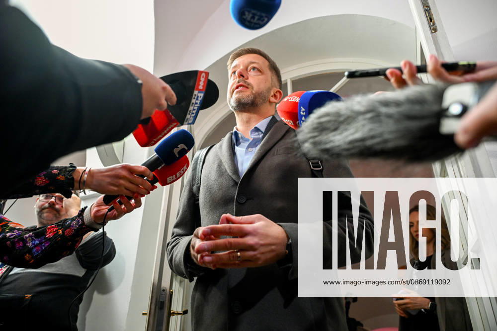 The two-day elections to municipal assemblies ended in the Czech Republic together with the first round of the elections to one-third of the Senate, at 2:00 p.m. on October 10, 2026. On the photo: STAN Chairman Vit Rakusan speaks with reporters at the campaign headquarters of the Mayors and Independents (STAN) movement in Prague. (CTKxPhoto KaterinaxSulova) CTKPhotoP2026101004433 CTKPhotoP2026101004433