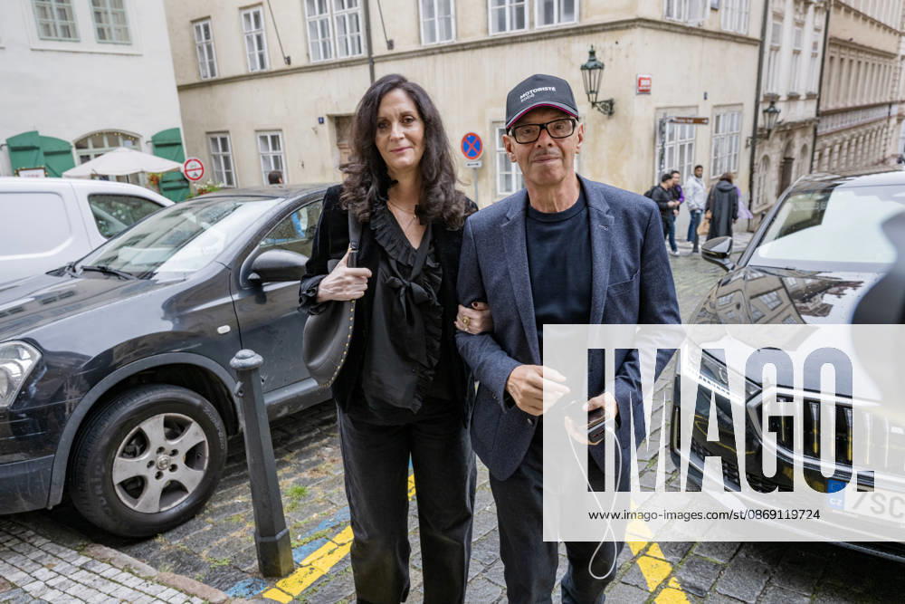 The two-day elections to municipal assemblies ended in the Czech Republic together with the first round of the elections to one-third of the Senate, at 2:00 p.m. on October 10, 2026. On the photo: Minister of Culture Oto Klempir and his wife, Nadia Klempirova Safratova, arrrive at the Motorists for Themselves campaign headquarters in Prague. (CTKxPhoto VitxSimanek) CTKPhotoP2026101003929 CTKPhotoP2026101003929