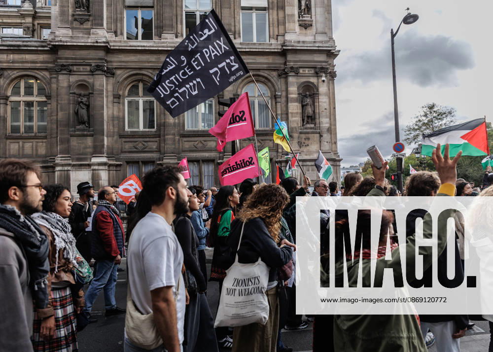 La France Insoumise has called for participation in the demonstration against the genocide in Gaza and in support of the Palestinian people. The demonstration will begin at 2 p.m. at Place de la Ro publique in Paris. - ZUMAs287 20261010_zip_s287_009