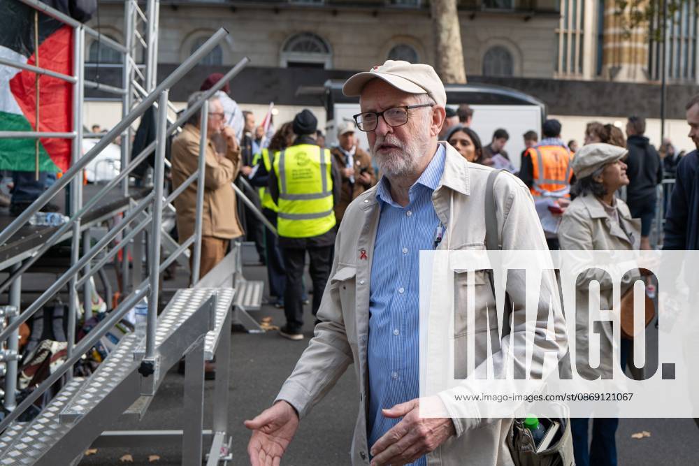 Jeremy Corbyn, the Member of Parliament for Islington North, attends the National March for Palestine in London. The march marks three years since the outbreak of the war in Gaza in October 2023.The National March for Palestine, which was organised by the Palestine Coalition in London. The march marks three years since the outbreak of the war in Gaza in October 2023 London United Kingdom - ZUMAs197 20261010_aaa_s197_061