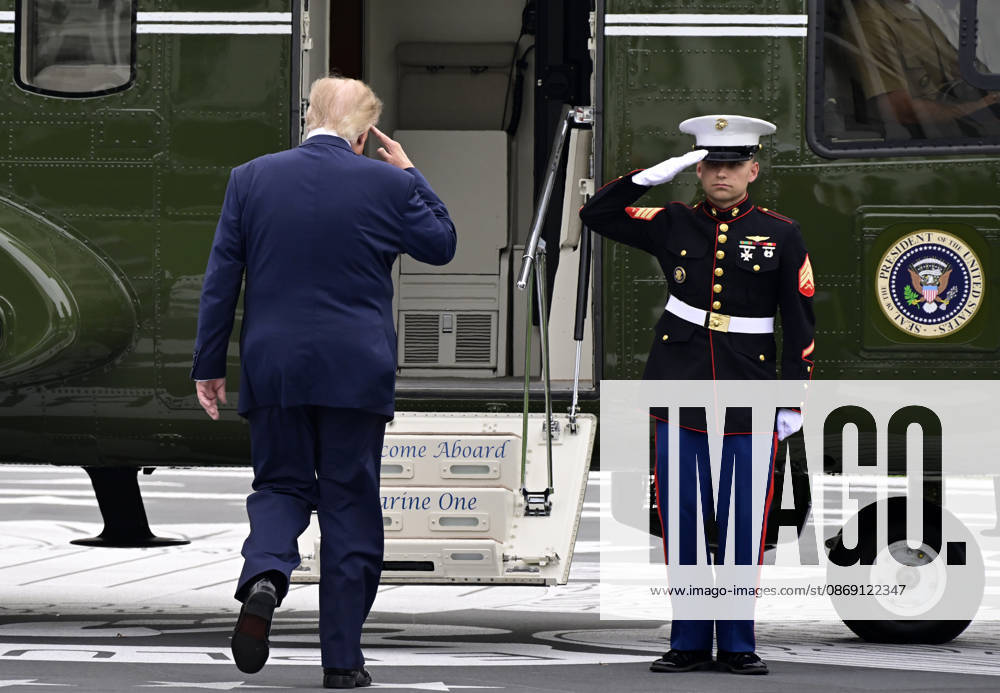 United States President Donald J Trump salutes the Marine Guard as he departs the South Lawn of the White House in Washington, DC, USA, en route Clarksville, Tennessee on Saturday, October 10, 2026. The President will participate in a campaign rally for Tennessee Republican candidates on the ballot in November Washington USA - ZUMAs152 20261010_faa_s152_009