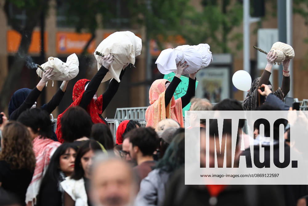 Santiago, October 10, 2026: March for Palestine organized by the Global Action for Palestine (GAFP) alliance along Alameda Street in downtown Santiago. Dragomir Yankovic, Aton Chile, Santiago, Chile. Aton 1198354