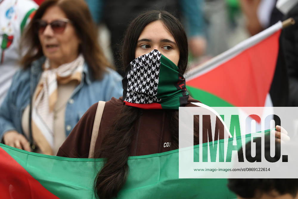 Santiago, October 10, 2026: March for Palestine organized by the Global Action for Palestine (GAFP) alliance along Alameda Street in downtown Santiago. Dragomir Yankovic, Aton Chile, Santiago, Chile. Aton 1198371