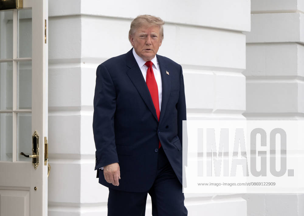 United States President Donald J Trump departs the South Lawn of the White House in Washington, DC, en route Clarksville, Tennessee on Saturday, October 10, 2026. The President will participate in a campaign rally for Tennessee Republican candidates on the ballot in November. WAX20261010205 RONxSACHS