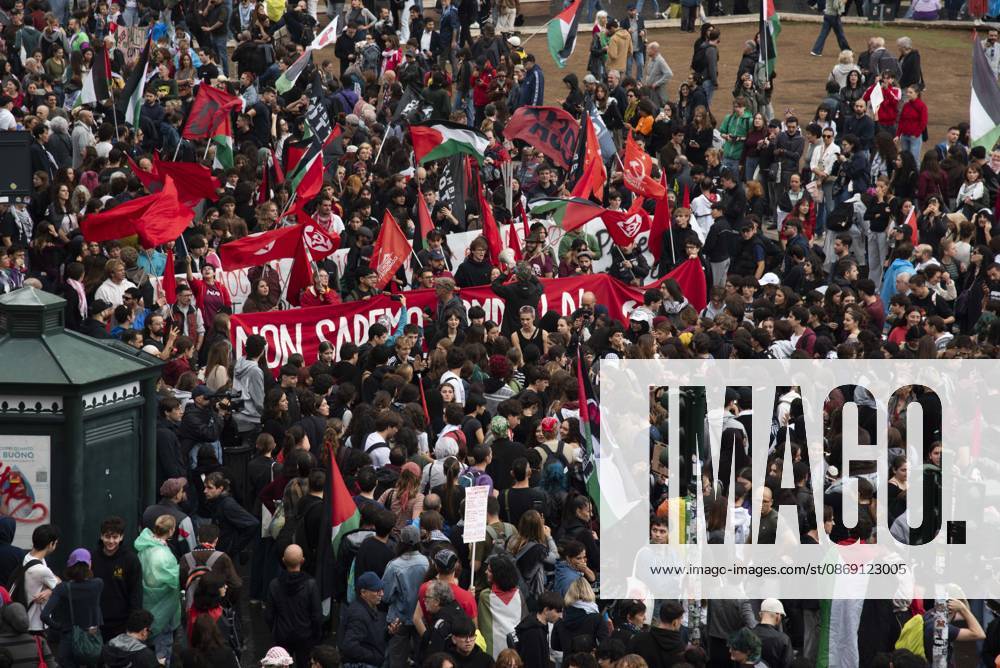 IPP Photo by Diego Nangano, Rome, October 10, 2026. Pro-Palestine demonstration; the photo shows protesters. Italy Photo Press World. Copyright