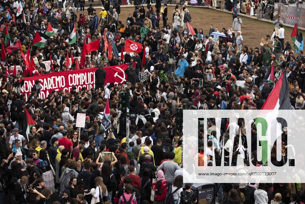 IPP Photo by Diego Nangano, Rome, October 10, 2026. Pro-Palestine demonstration; the photo shows protesters. Italy Photo Press World. Copyright