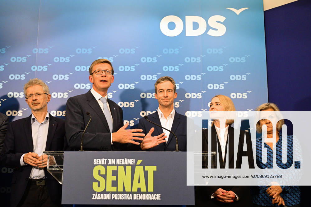 The two-day elections to municipal assemblies ended in the Czech Republic together with the first round of the elections to one-third of the Senate, at 2:00 p.m. on October 10, 2026. On the photo from left: Senate President Milos Vystrcil, ODS Chairman Martin Kupka, Tomas Portlik, the ODS candidate for Mayor of Prague, MP Jana Cernochova and MEP Veronika Vrecionova at party s campaign headquarters in Prague. (CTKxPhoto MichalxKamaryt) CTKPhotoP2026101006098 CTKPhotoP2026101006098
