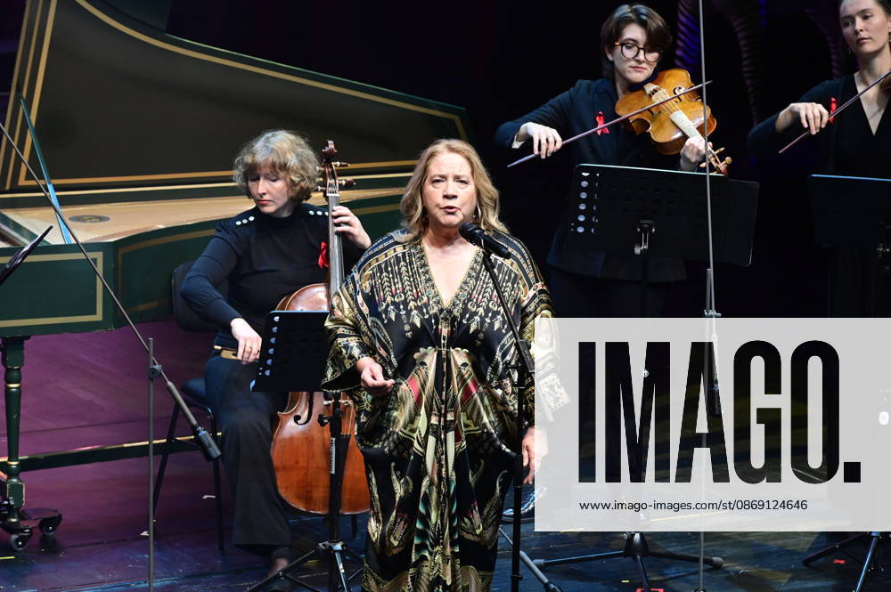 Kathy Kelly and the Dresden Baroque Ensemble camerata musikus s with Milko Kersten at the 18th Hope Gala 2026 at the Schauspielhaus Dresden