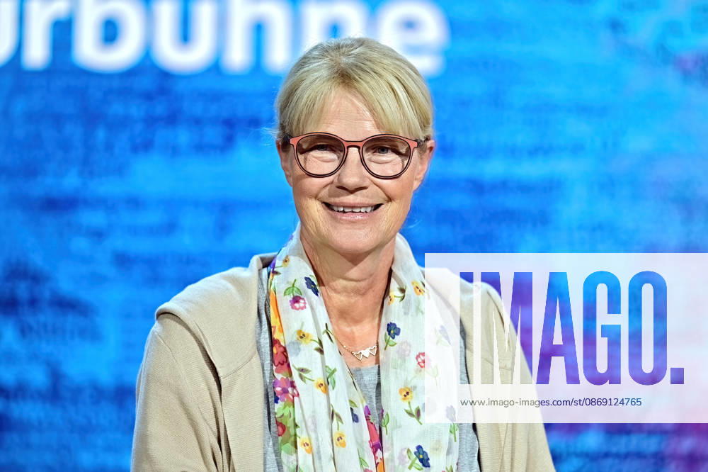 Frankfurt Book Fair 2026: Author Nele Neuhaus at the Frankfurt Book Fair on October 10, 2026 20261010MWI155187