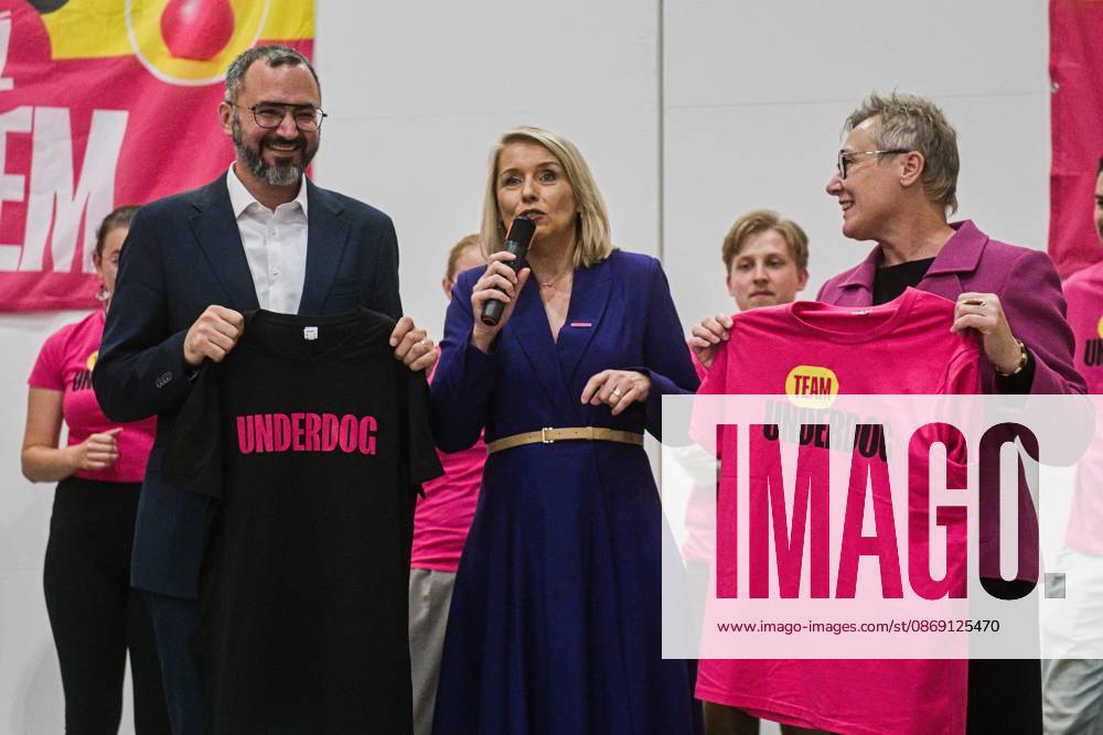 The two-day elections to municipal assemblies ended in the Czech Republic together with the first round of the elections to one-third of the Senate, at 2:00 p.m. on October 10, 2026. On the photo front from left: the Brno KDU-CSL candidate for Mayor of Brno Jakub Hruska, MEP Danuse Nerudova and Irena Matonohova (STAN), a Brno city council member, at KDU-CSL+STAN campaign headquarters in Brno. (CTKxPhoto PatrikxUhlir) CTKPhotoP2026101008171 CTKPhotoP2026101008171
