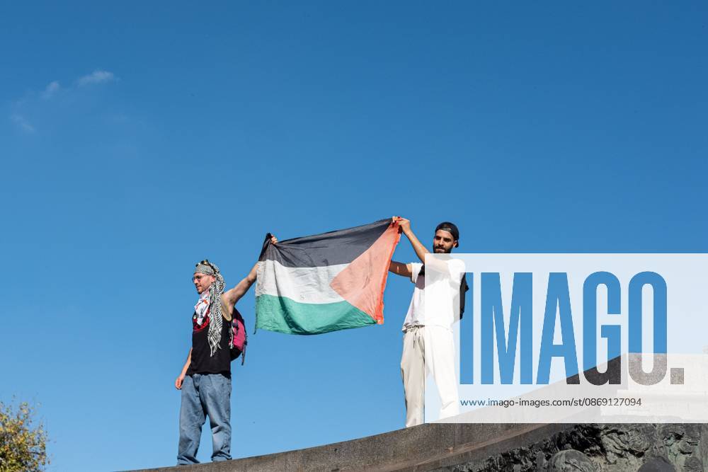 TURIN, ITALY, OCTOBER 10, 2026: Thousands of demonstrators march through the streets of Turin during a regional protest in solidarity with Palestine. Participants from across the Piedmont region gathered for the demonstration organized by Torino per Gaza, waving Palestinian flags and carrying banners as they marched through the city center. The procession passed through several neighborhoods, including Barriera di Milano, before returning toward central Turin. Italian news agency ANSA estimated attendance at around 8,000, while organizers claimed 20,000 participants. Turin Italy - ZUMAq101 20261010_zna_q101_331