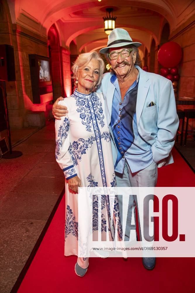 ABB HOPEGALA: Dorit Gaeble and Karl Heinz Bellmann as guests on the red carpet at the 2026 Hope Gala at the Schauspielhaus Dresden on October 10, 2026, in Dresden, Saxony, Germany