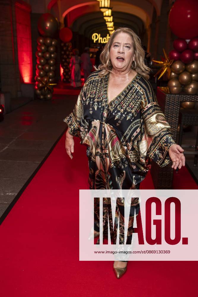 ABB HOPE GALA: Cathy Kelly Makes a Red Carpet Appearance at the 2026 Hope Gala at the Schauspielhaus Dresden on October 10, 2026, in Dresden, Saxony, Germany