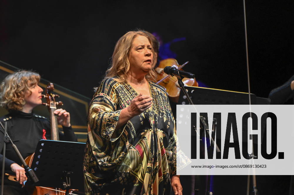 ABB HOPEGALA Cathy Kelly performs on stage at the Hope Gala 2026 at the Schauspielhaus Dresden on October 10, 2026, in Dresden, Saxony, Germany