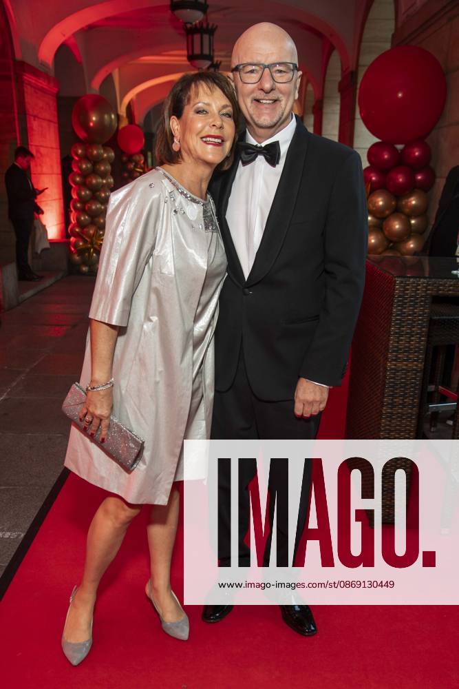 ABB HOPEGALA: Janina Hartwig and Alexander Putz Walk the Red Carpet at the 2026 Hope Gala at the Schauspielhaus Dresden on October 10, 2026, in Dresden, Saxony, Germany