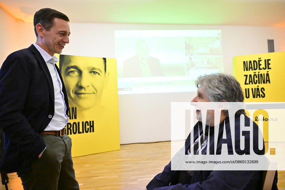 The two-day elections to municipal assemblies ended in the Czech Republic together with the first round of the elections to one-third of the Senate, at 2:00 p.m. on October 10, 2026. On the photo: Jan Grolich, Governor of South Moravia Region and Chairman of the KDU-CSL, left, and Senator Bretislav Rychlik at the KDU-CSL s central campaign headquarters following the elections in Slapanice, South Moravian Region. (CTKxPhoto VaclavxSalek) CTKPhotoF202610100031801 CTKPhotoF202610100031801