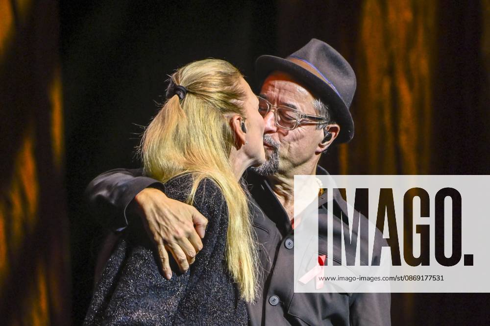 ABB HOPE GALA: Anna Loos and Jan Josef Liefers performance—singing a duet on stage at the Hope Gala 2026 at the Schauspielhaus Dresden on October 10, 2026, in Dresden, Saxony, Germany