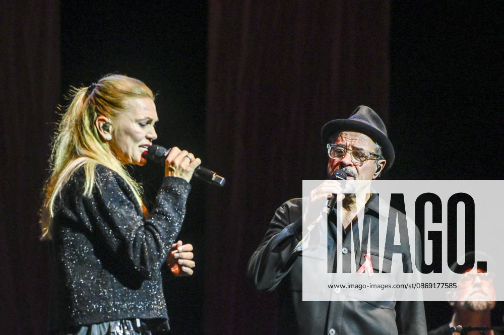 ABB HOPE GALA: Anna Loos and Jan Josef Liefers Perform a Duet on Stage at the Hope Gala 2026 at the Schauspielhaus Dresden on October 10, 2026, in Dresden, Saxony, Germany